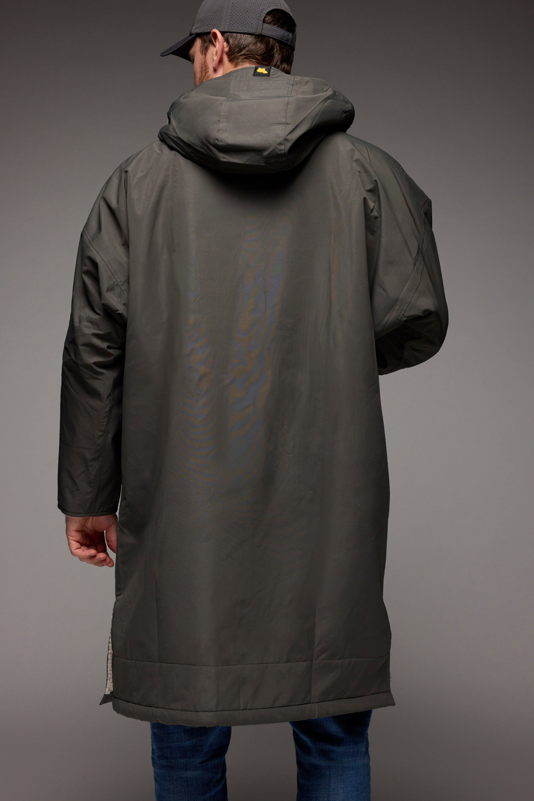 ジャケット・アウター IORE PONCHO COAT / CHARCOAL GRAY IORE PONCHO COAT / CHARCOAL GRAY